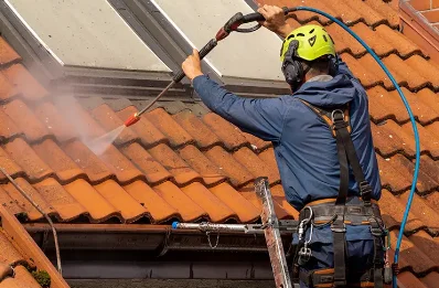 Démoussage et hydrofuge de toiture à Heilles
