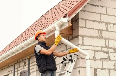 Pose et remplacement de gouttières à Heilles